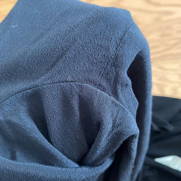 Wilfred Black Top Size M - Picture 7 of 13